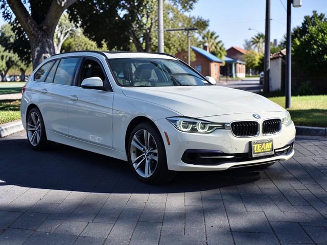 Used 2017 BMW 330i xDrive Wagon image 4