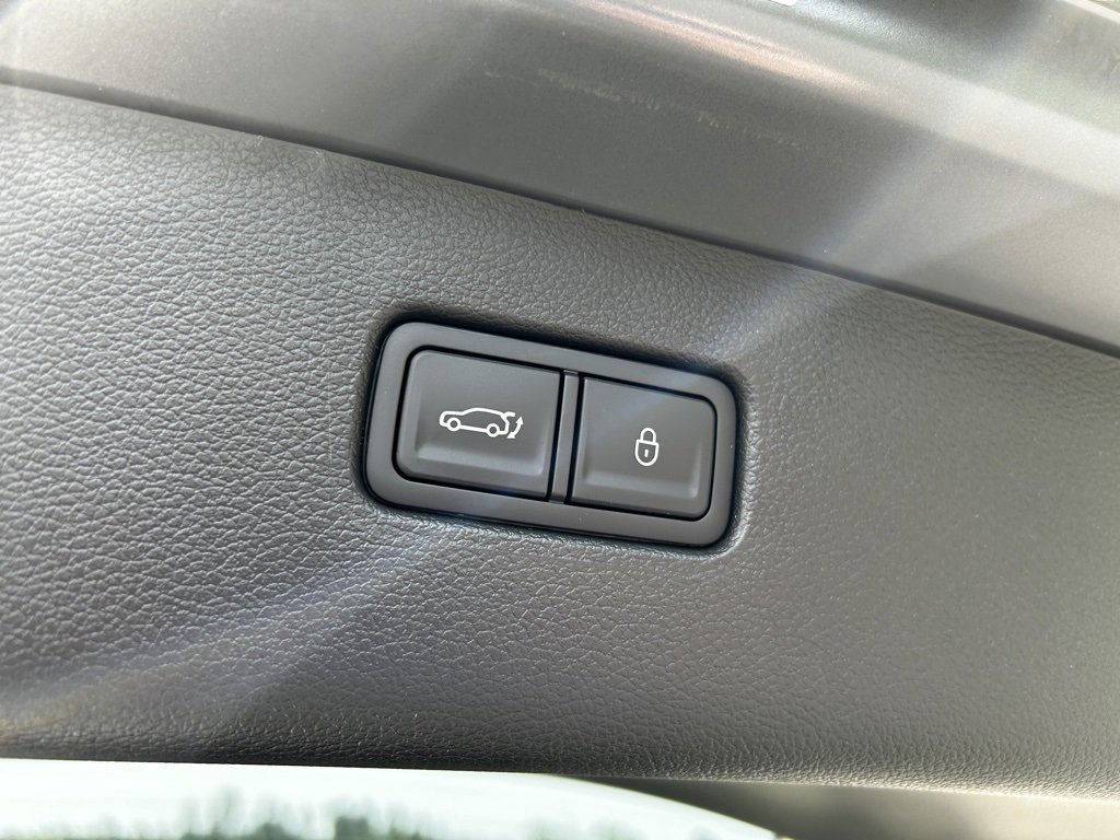 Used 2025 Genesis GV80 2.5T Advanced image 18