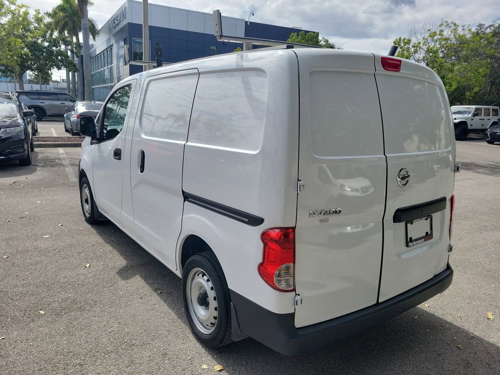 Certified 2018 Nissan NV200 S image 6