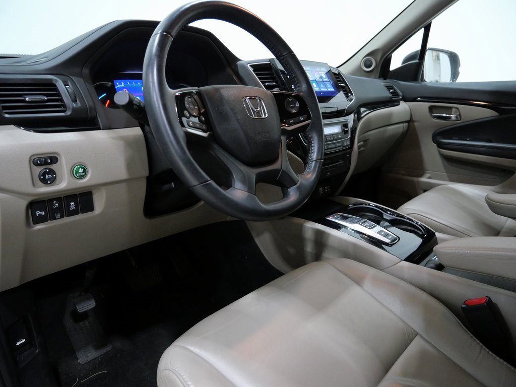 Used 2021 Honda Pilot Touring image 12