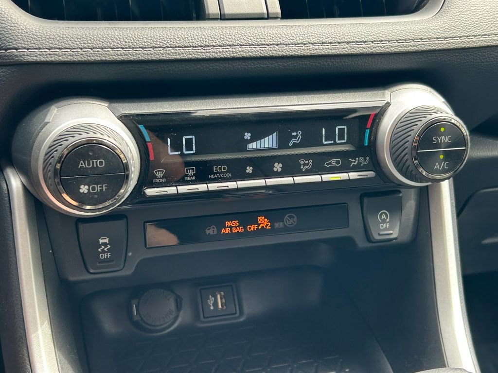 Certified 2025 Toyota RAV4 XLE FWD image 28