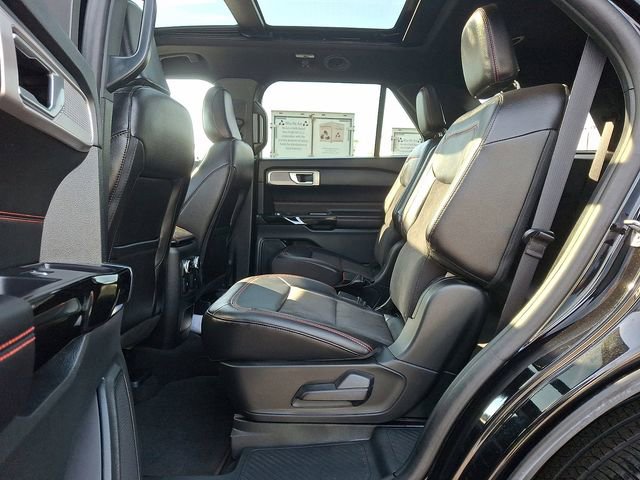 Used 2024 Ford Explorer ST-Line w/ Class IV Trailer Tow Package AWD/4WD image 13