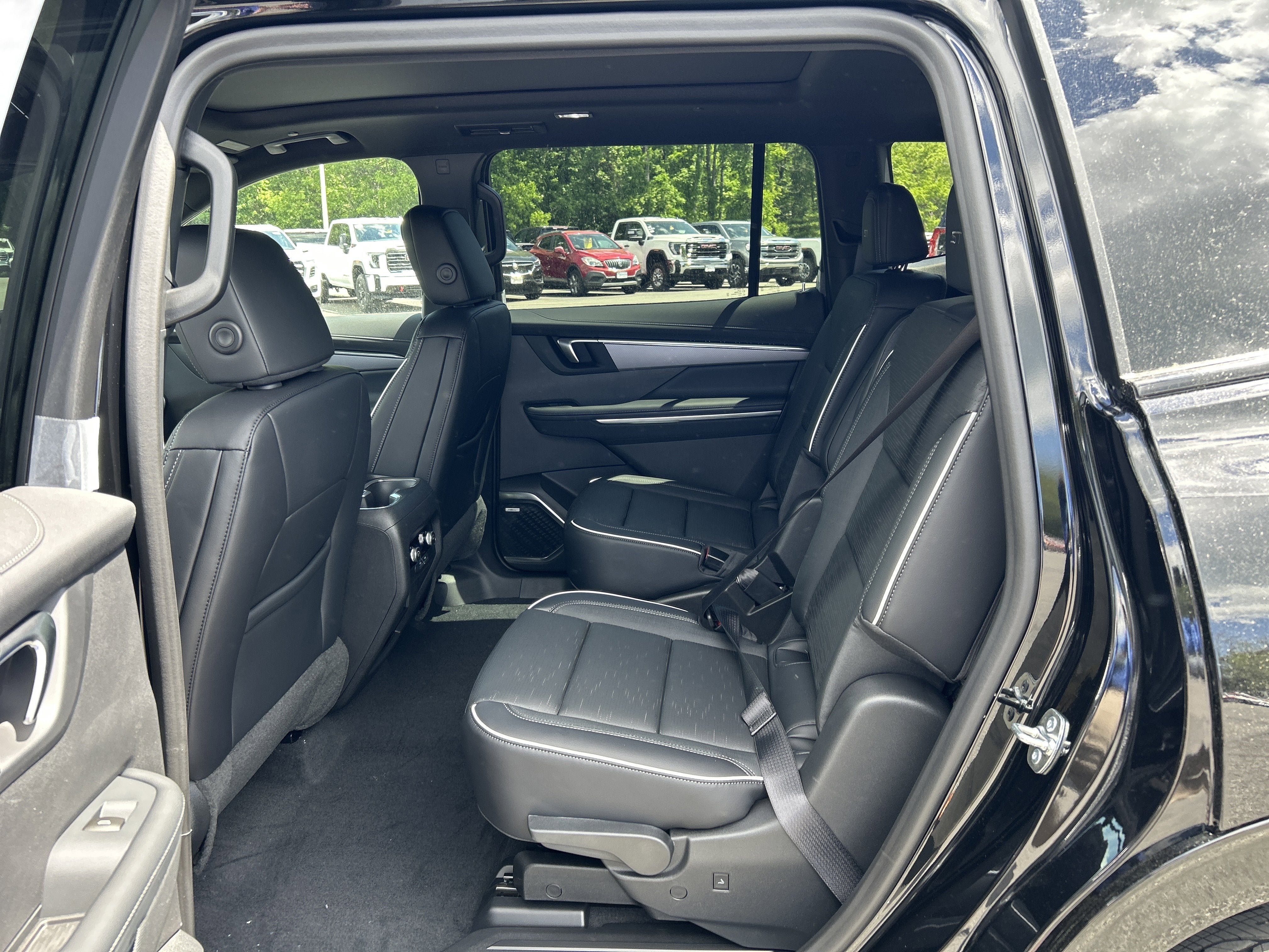 New 2026 Buick Enclave Sport Touring w/ Power Package AWD/4WD image 25