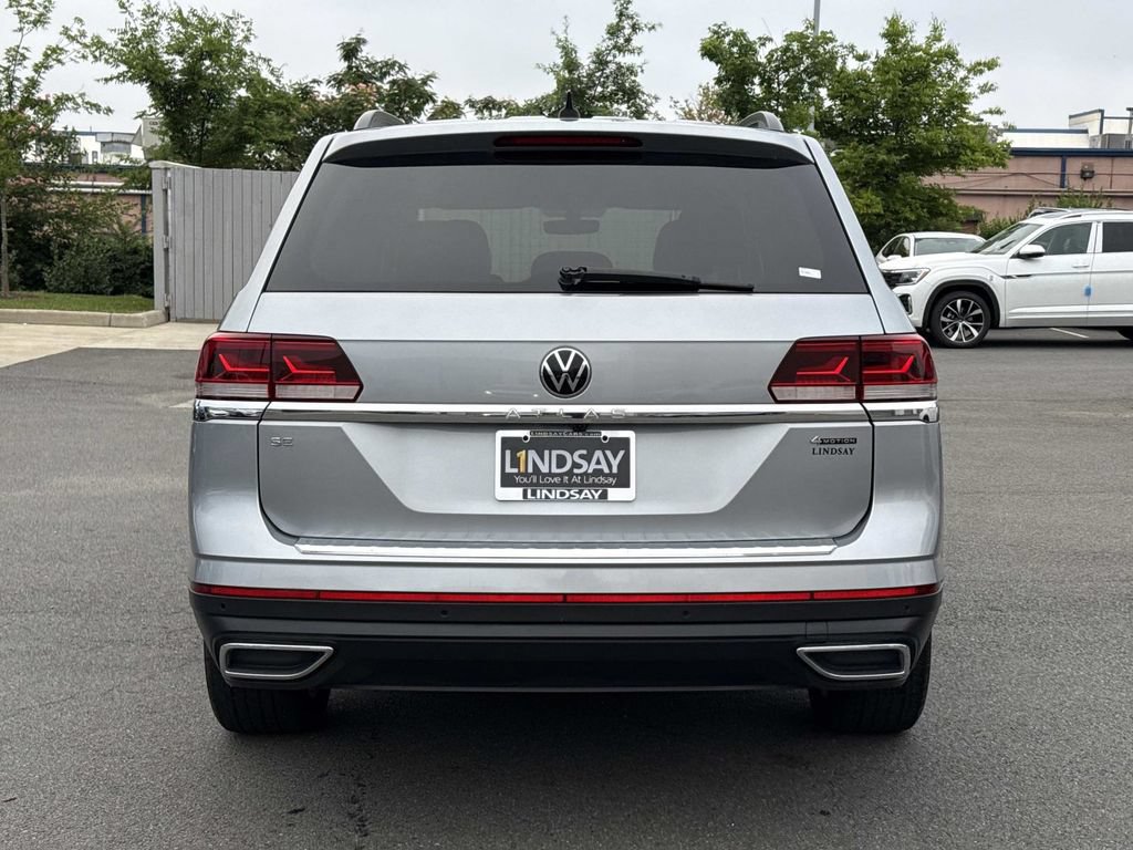 Used 2023 Volkswagen Atlas SE AWD/4WD image 4