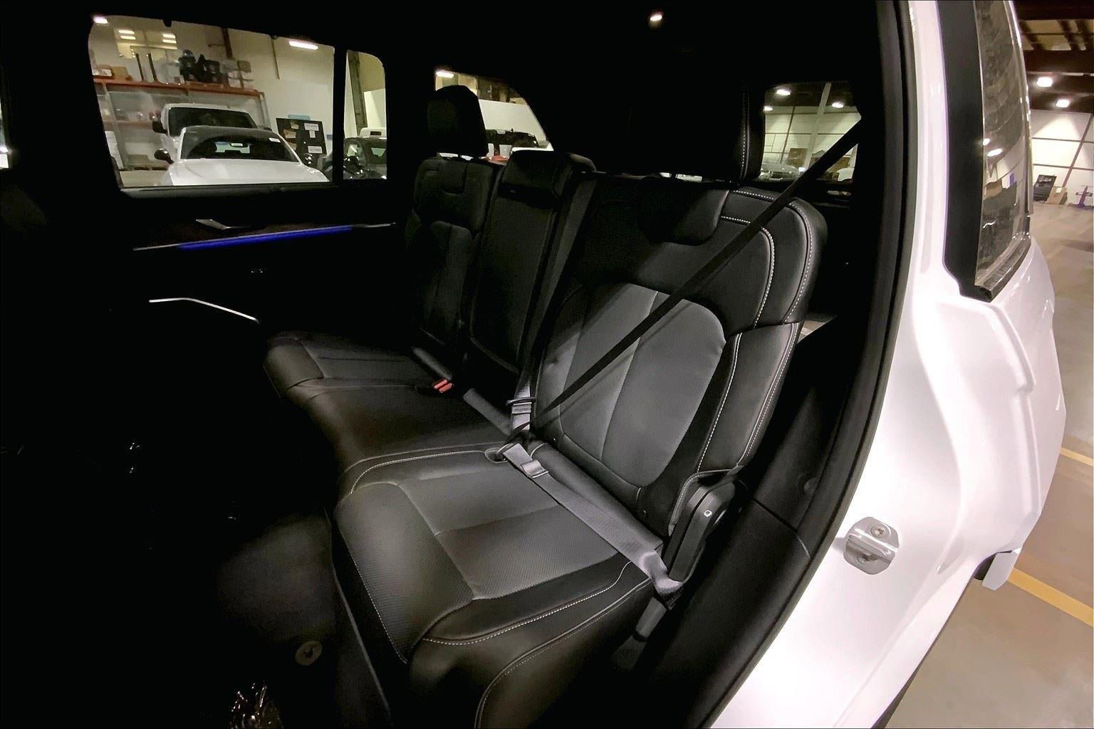 New 2025 Jeep Grand Cherokee Overland w/ Adv Protech Group III AWD/4WD image 10