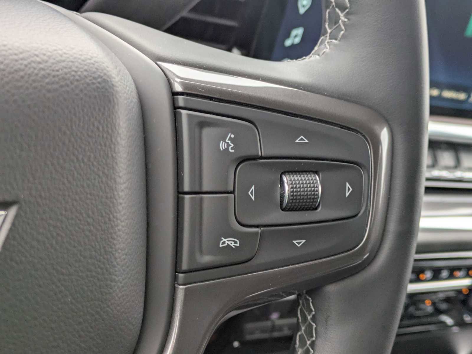 Used 2024 Chevrolet Silverado 3500 High Country w/ High Country Premium Package image 29