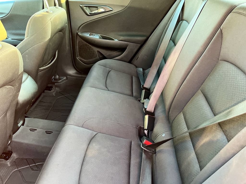 Used 2024 Chevrolet Malibu RS w/ LPO, Floor Liner Package FWD image 21