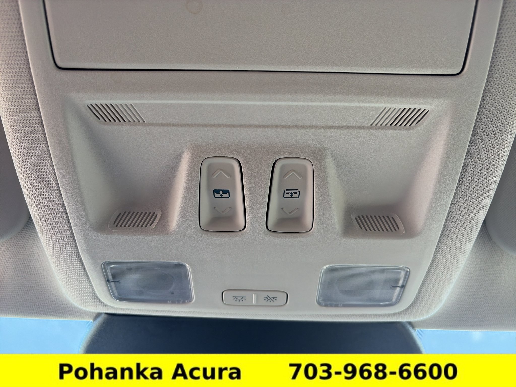 Used 2021 Ford Escape Titanium w/ Titanium Elite Package AWD/4WD image 18