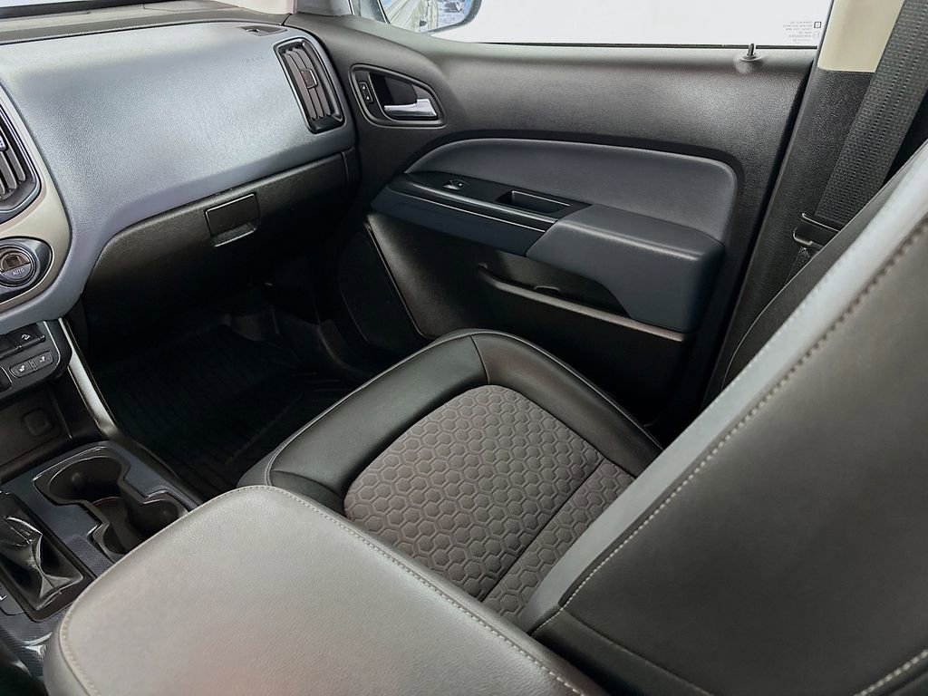 Used 2018 Chevrolet Colorado Z71 AWD/4WD image 28