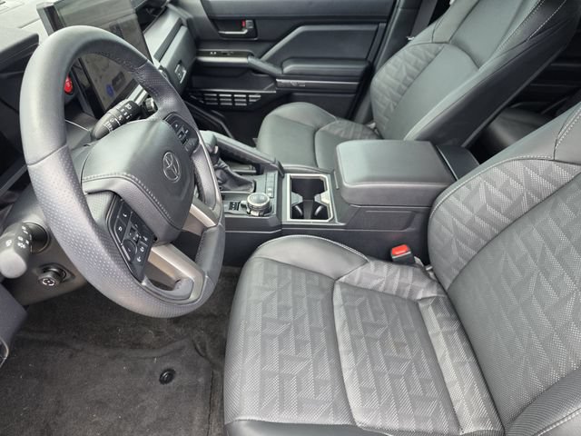 Certified 2025 Toyota 4Runner TRD Off-Road Premium w/ Tow Technology Package AWD/4WD image 11