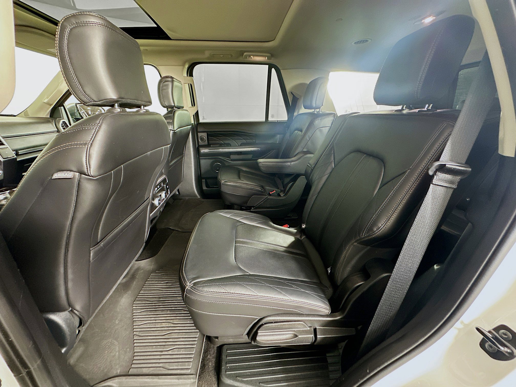 Used 2021 Ford Expedition Platinum image 29