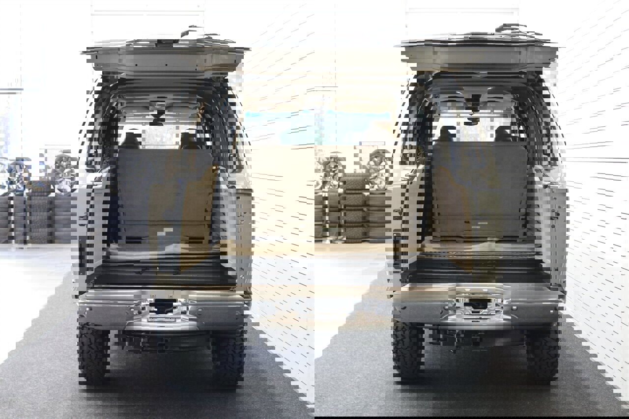 Used 2002 Ford Excursion Limited image 15