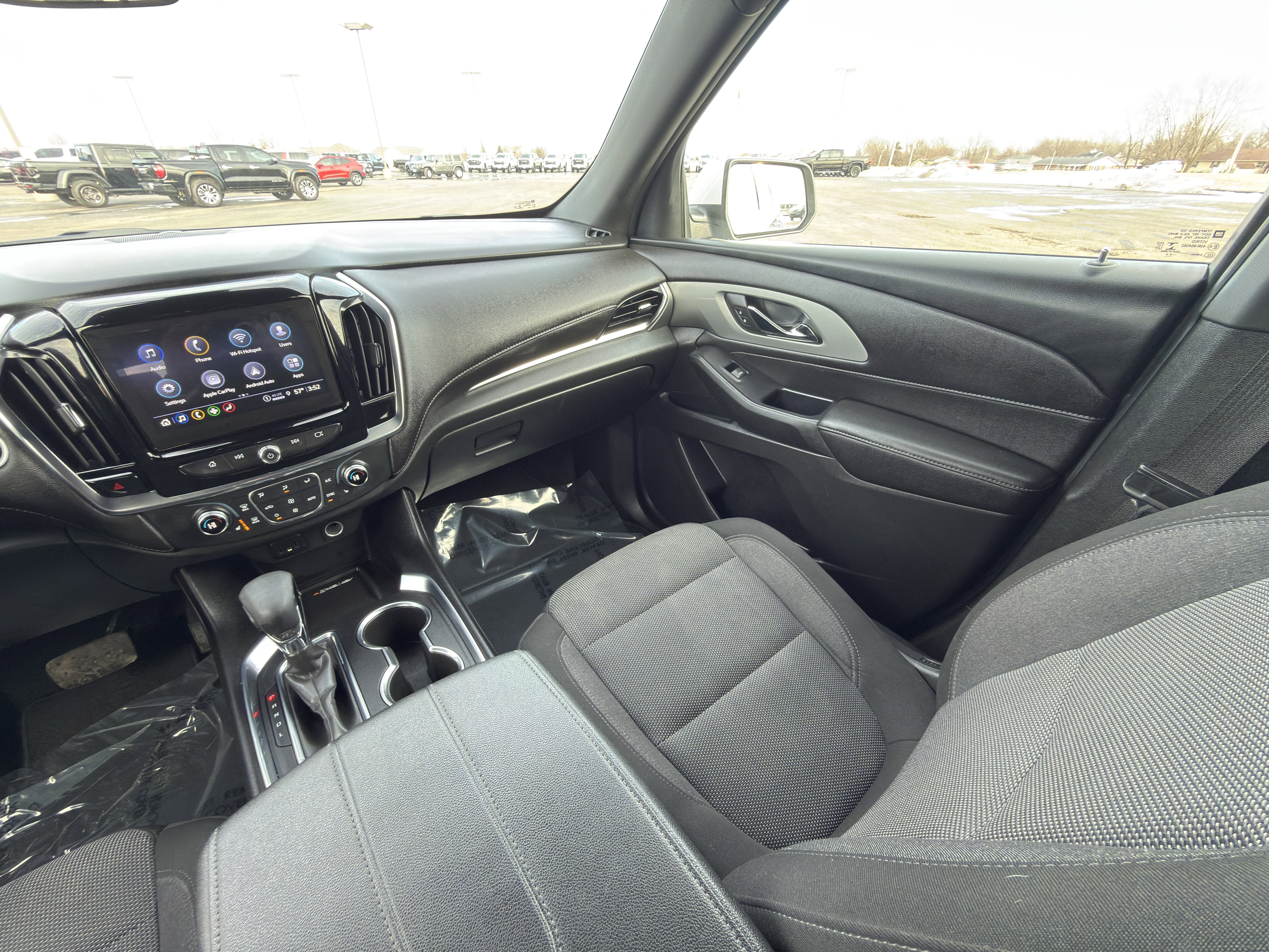 Used 2022 Chevrolet Traverse LT image 31