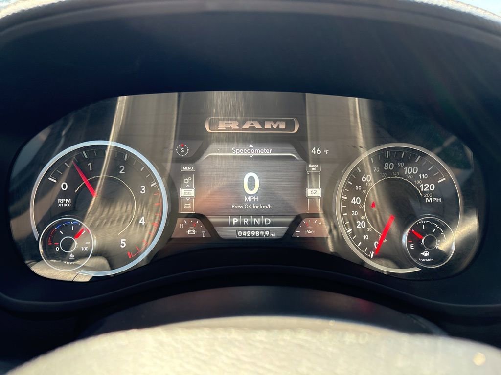 Used 2024 RAM 2500 Laramie AWD/4WD image 16