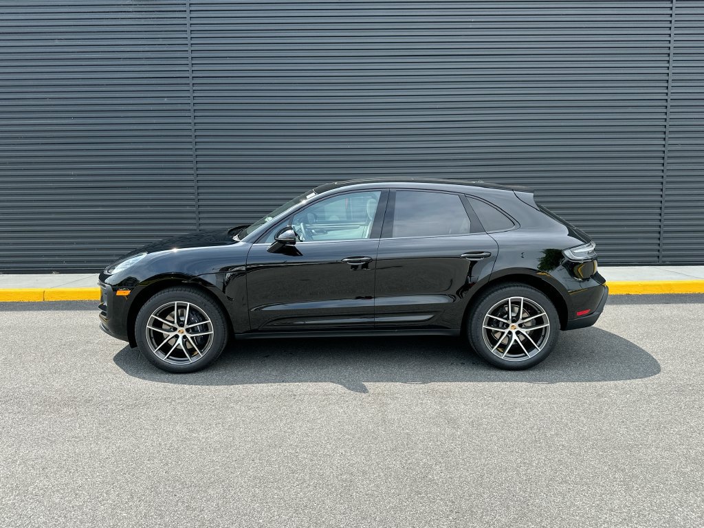 New 2026 Porsche Macan AWD/4WD image 2
