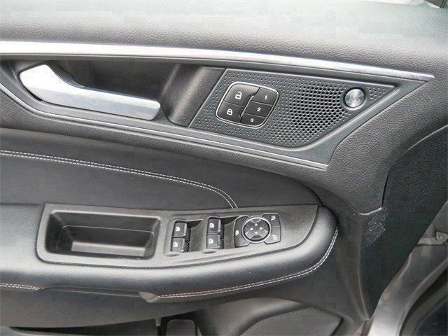Used 2024 Ford Edge Titanium AWD/4WD image 17