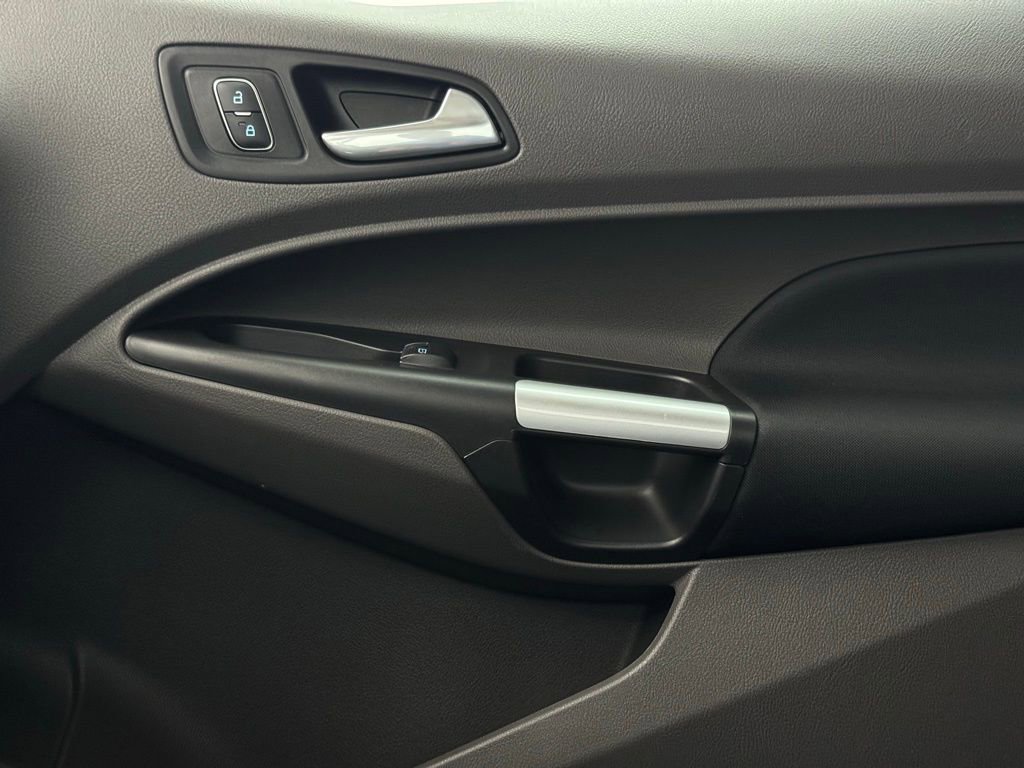 Used 2022 Ford Transit Connect XLT image 35