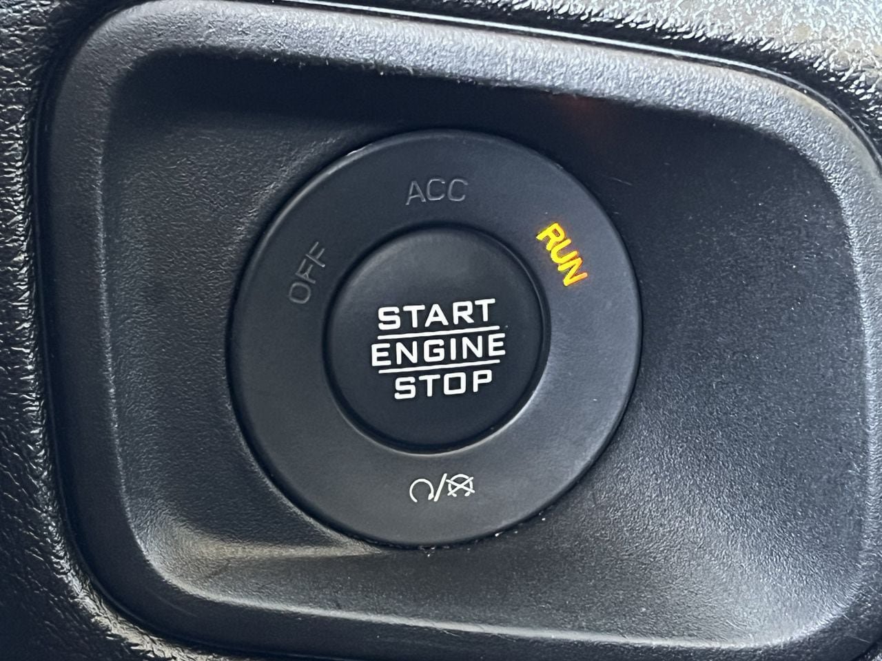 Used 2024 Jeep Wrangler Unlimited Sport AWD/4WD image 19