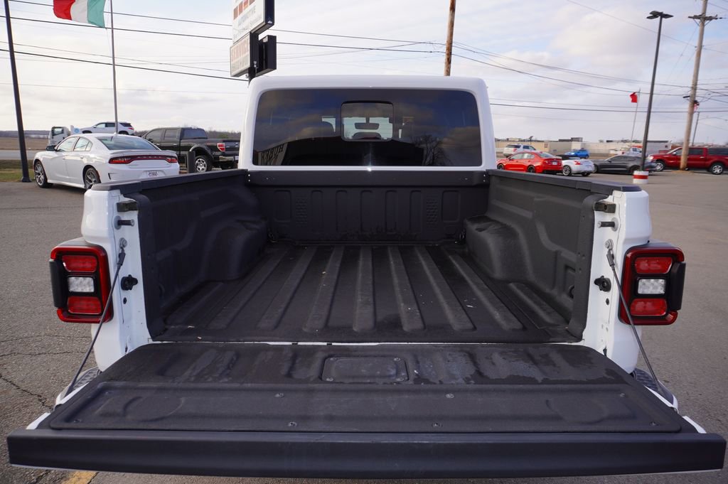 Used 2023 Jeep Gladiator Overland image 26
