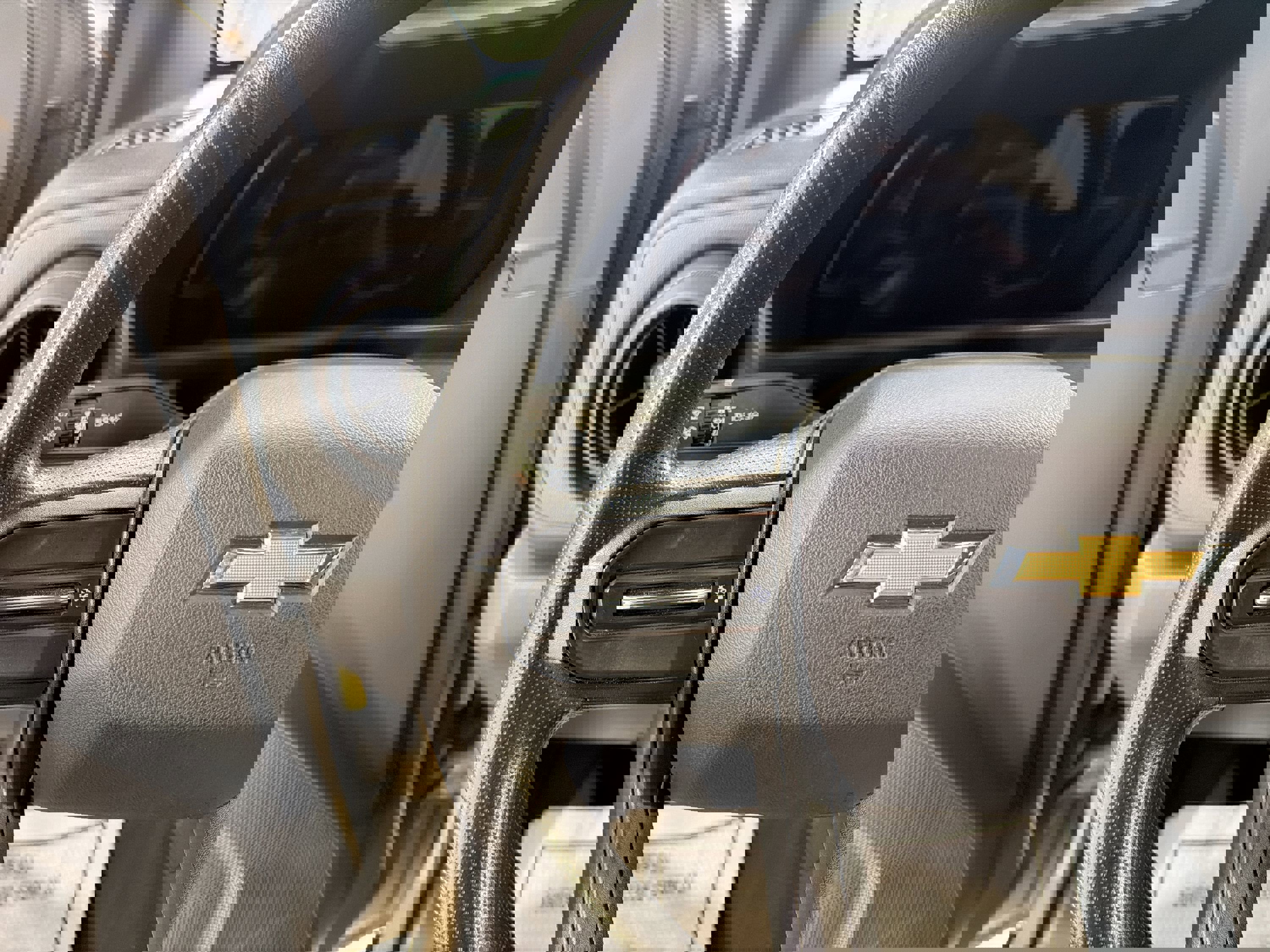 Used 2023 Chevrolet Colorado W/T image 14