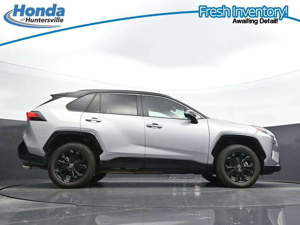 Used 2022 Toyota RAV4 XSE AWD/4WD image 36