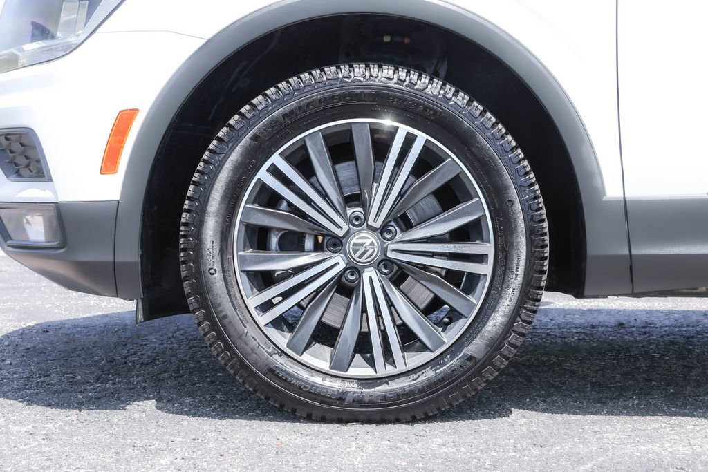 Used 2019 Volkswagen Tiguan SE FWD image 16
