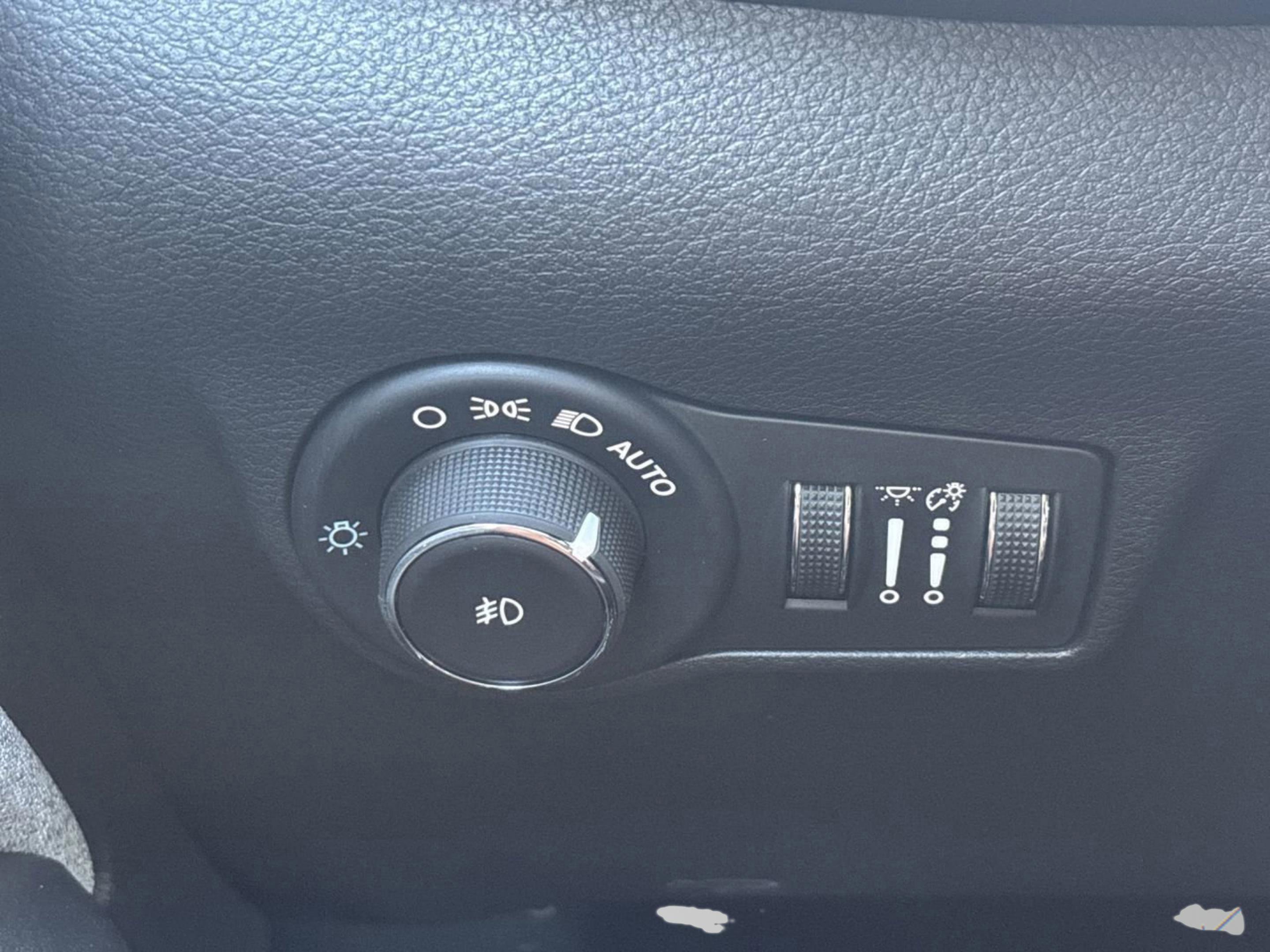 New 2026 Jeep Compass Latitude image 24