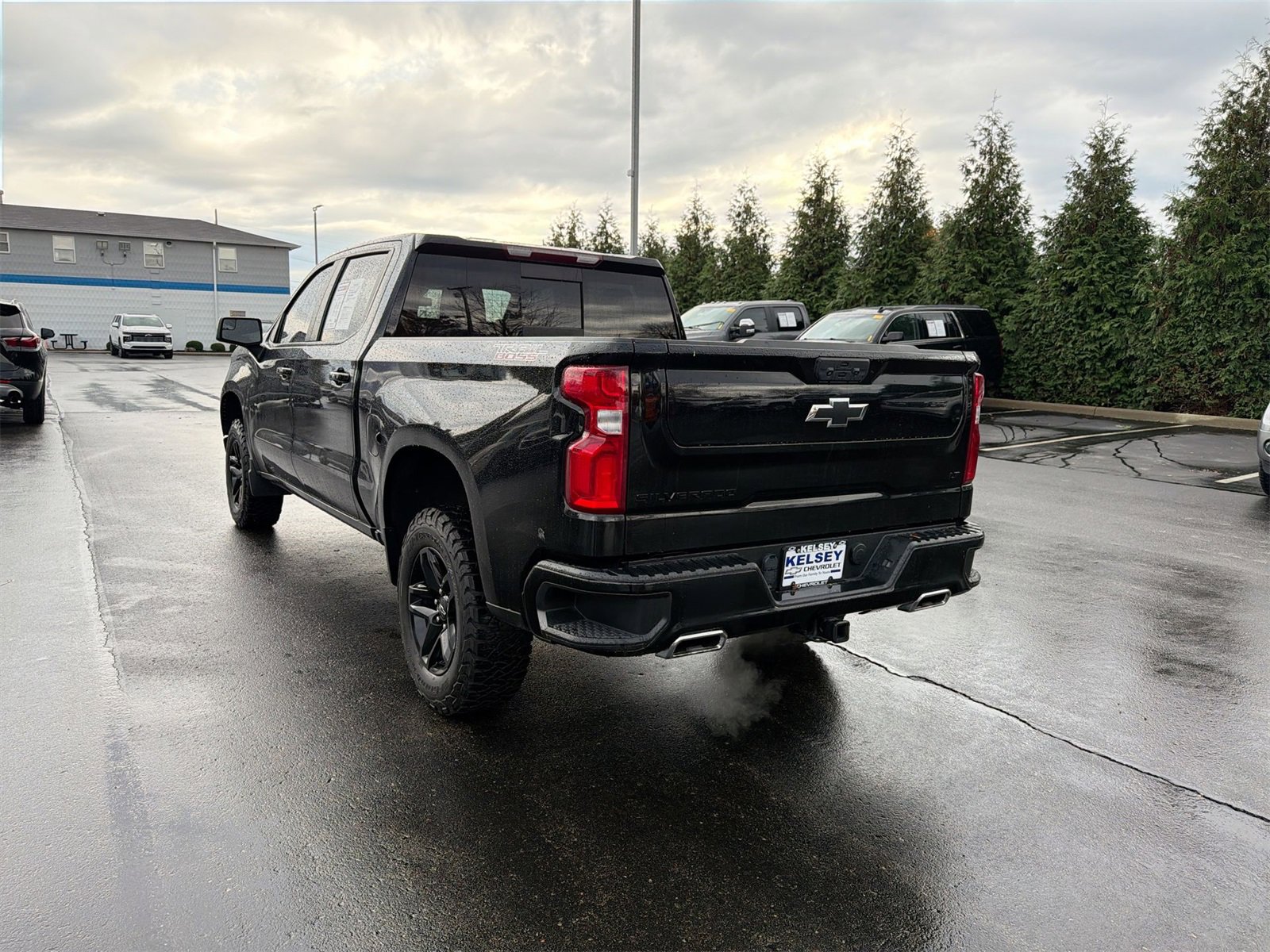 Used 2022 Chevrolet Silverado 1500 LT Trail Boss w/ Convenience Package II image 6