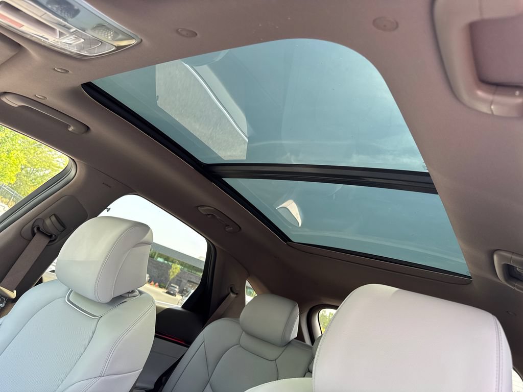New 2026 Genesis GV70 2.5T Advanced AWD/4WD image 33