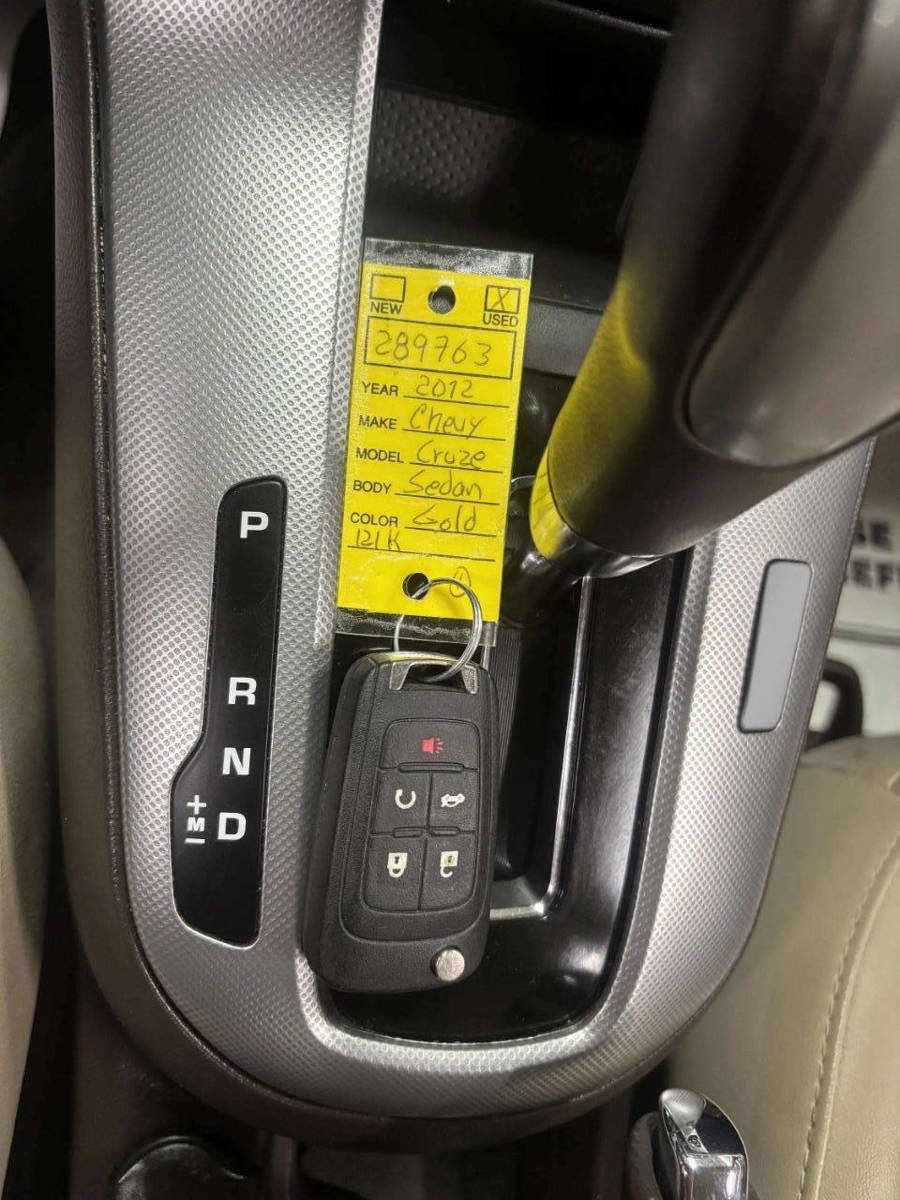Used 2012 Chevrolet Cruze LTZ image 35