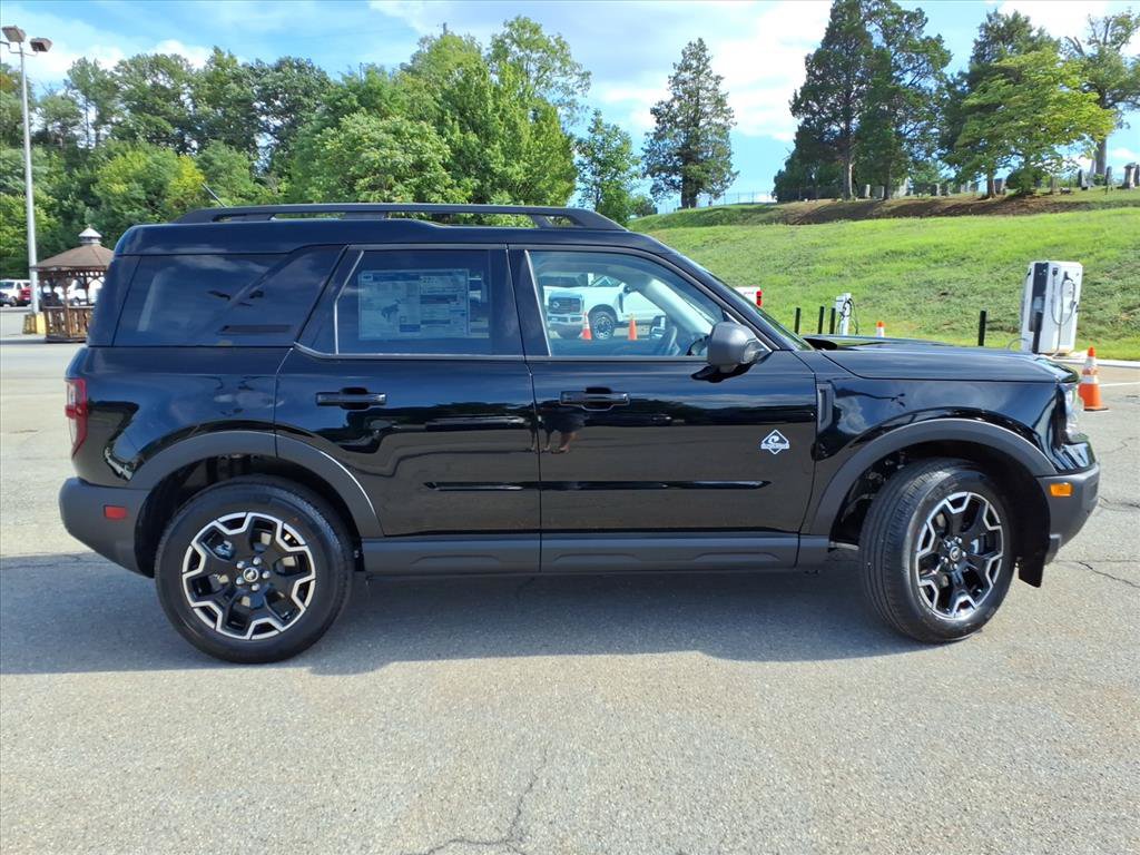 New 2026 Ford Bronco Sport Outer Banks w/ Outer Banks Tech Package+ AWD/4WD image 3