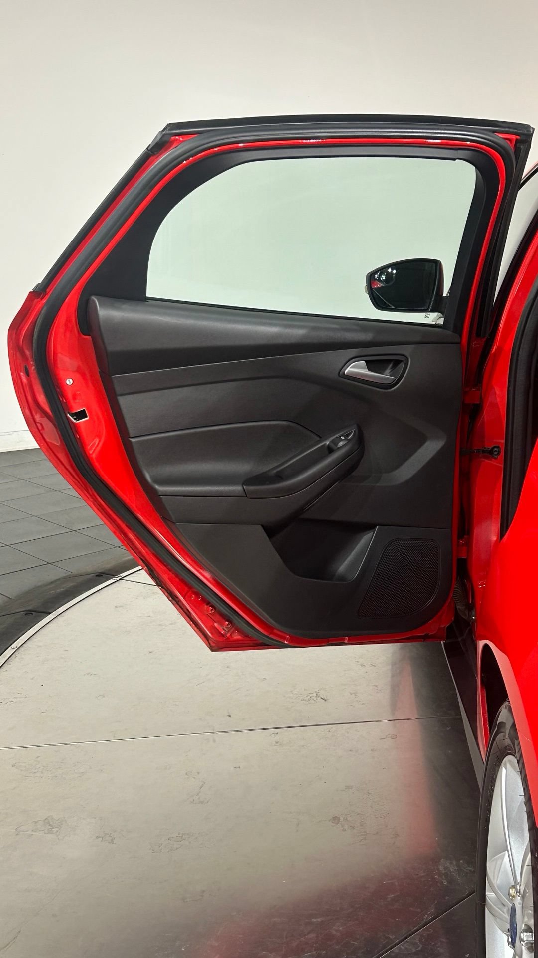 Used 2013 Ford Focus SE FWD image 37