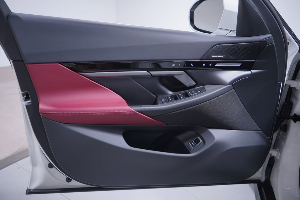 Used 2025 BMW 530i 530i image 15