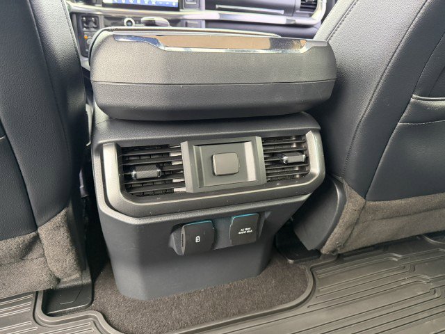 Used 2023 Ford F150 Lariat w/ Max Trailer Tow Package image 13