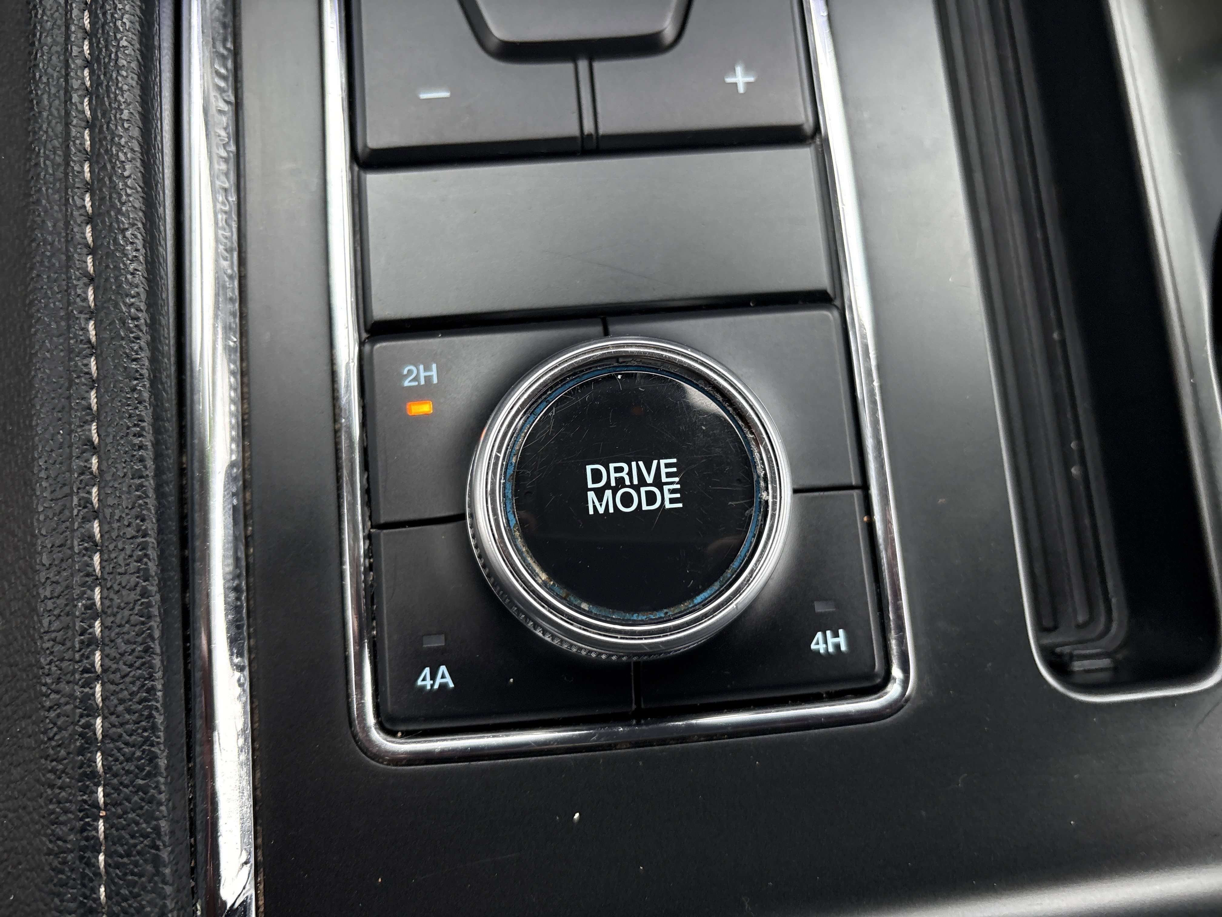 Used 2024 Ford Expedition XLT image 33