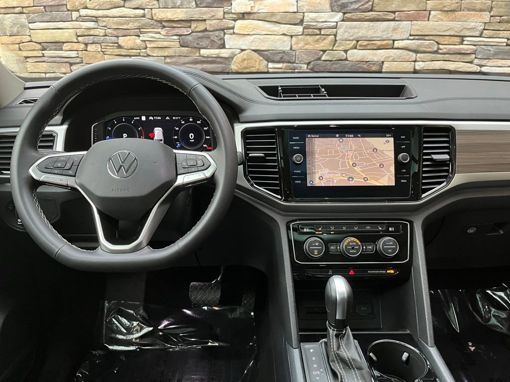 Used 2022 Volkswagen Atlas SEL image 15