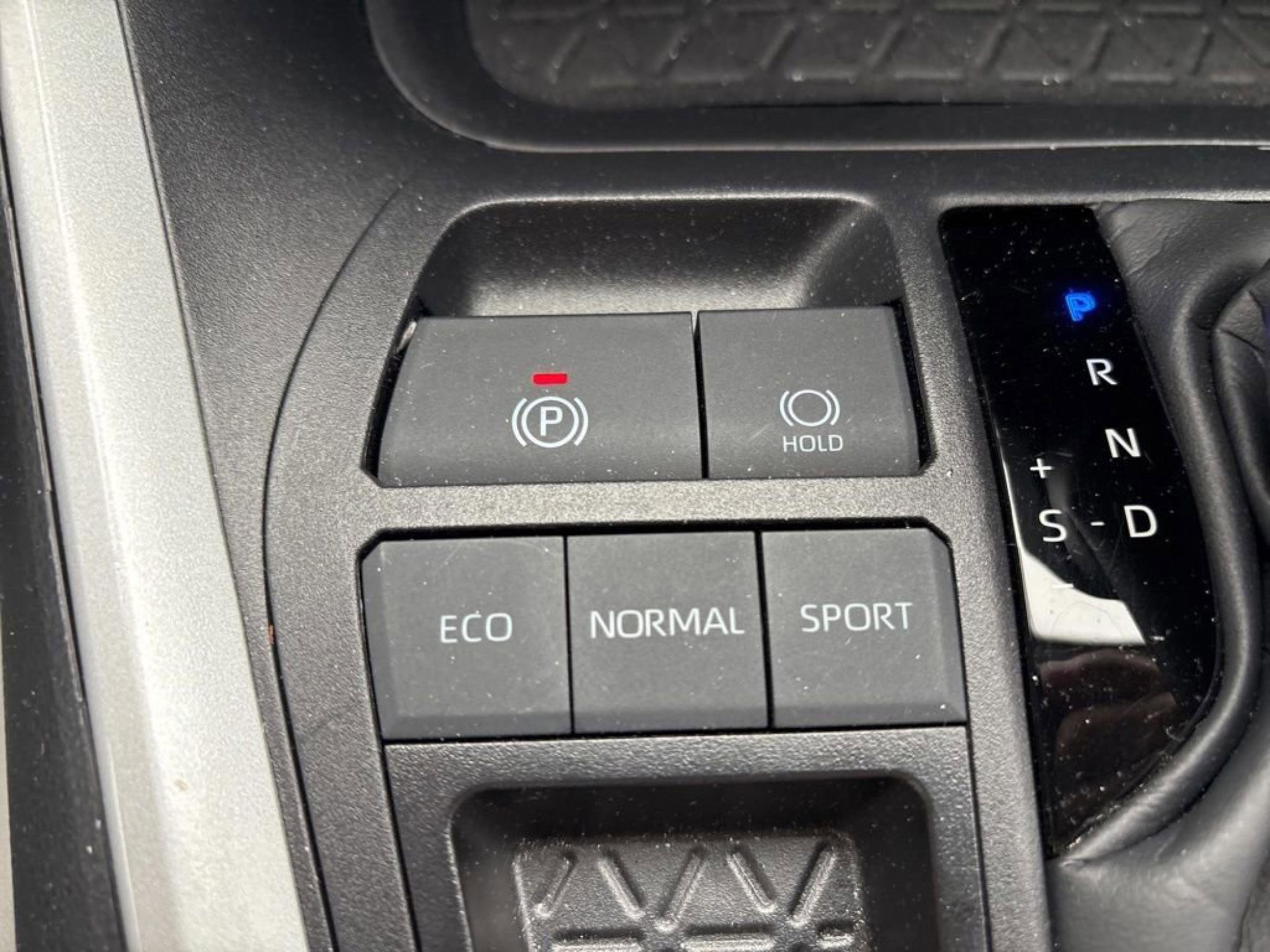 Used 2025 Toyota RAV4 XLE Premium FWD image 20