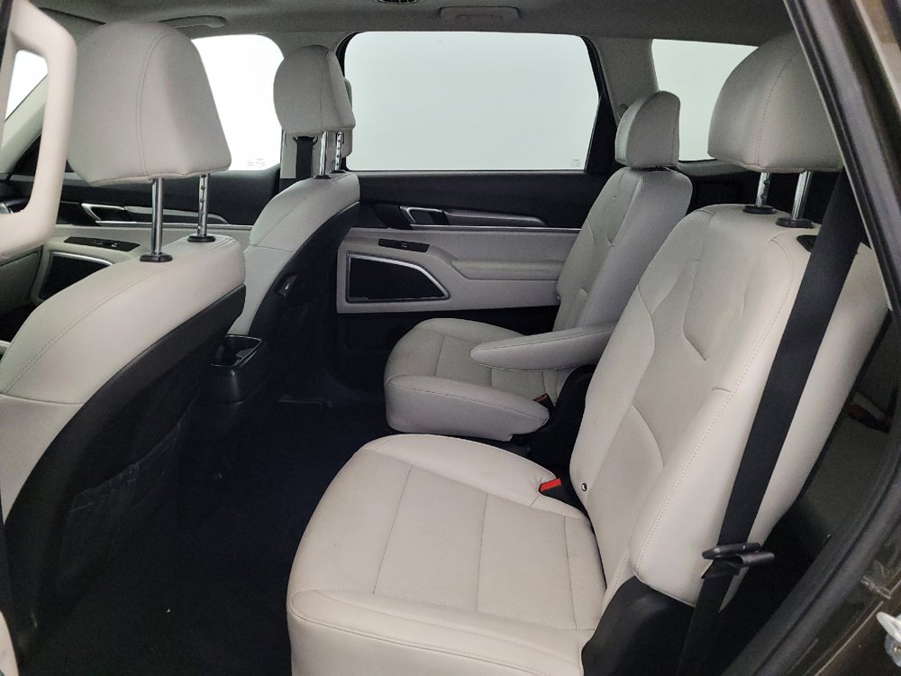 Used 2022 Kia Telluride S FWD image 18