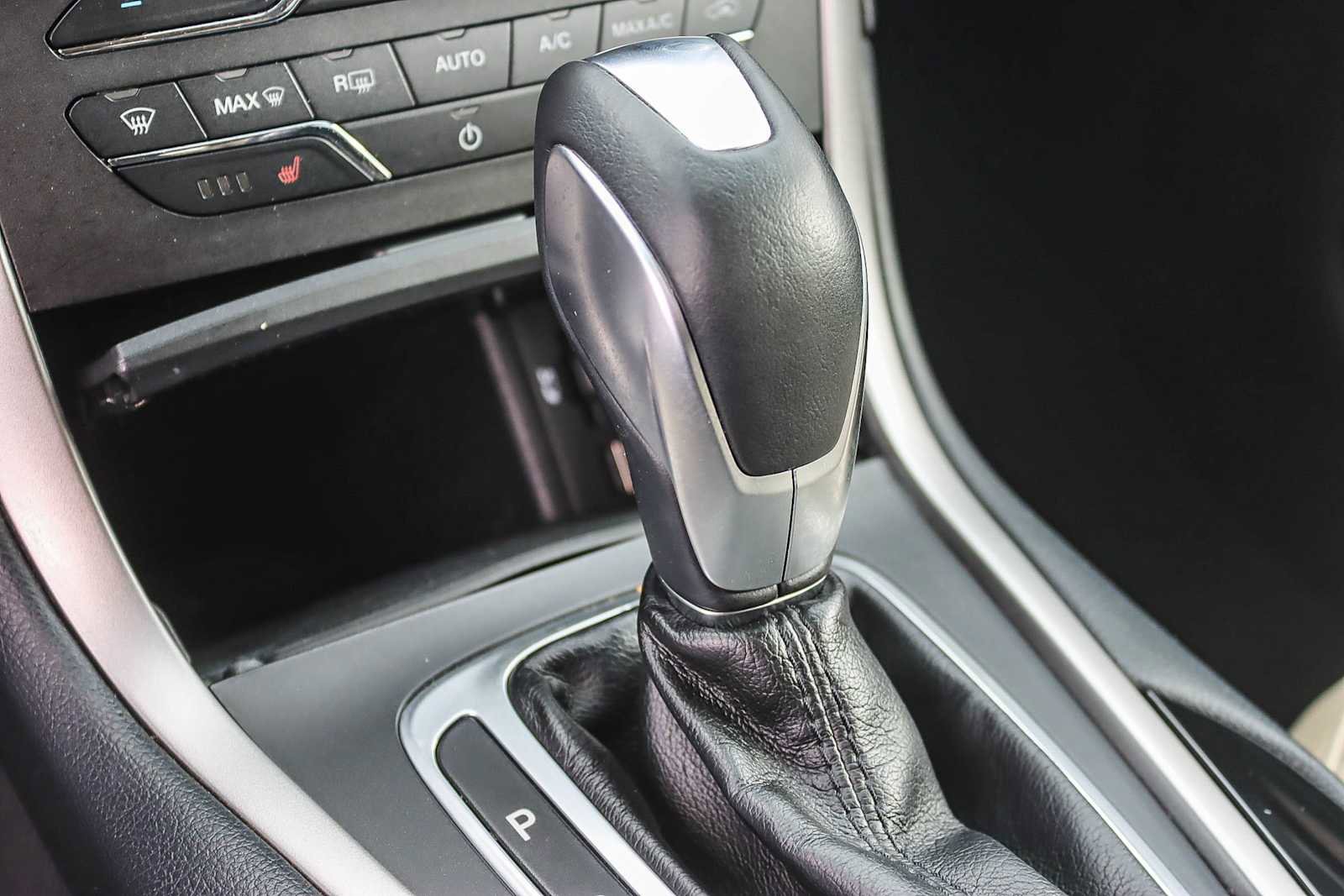 Used 2015 Ford Edge SEL w/ Equipment Group 201A image 18