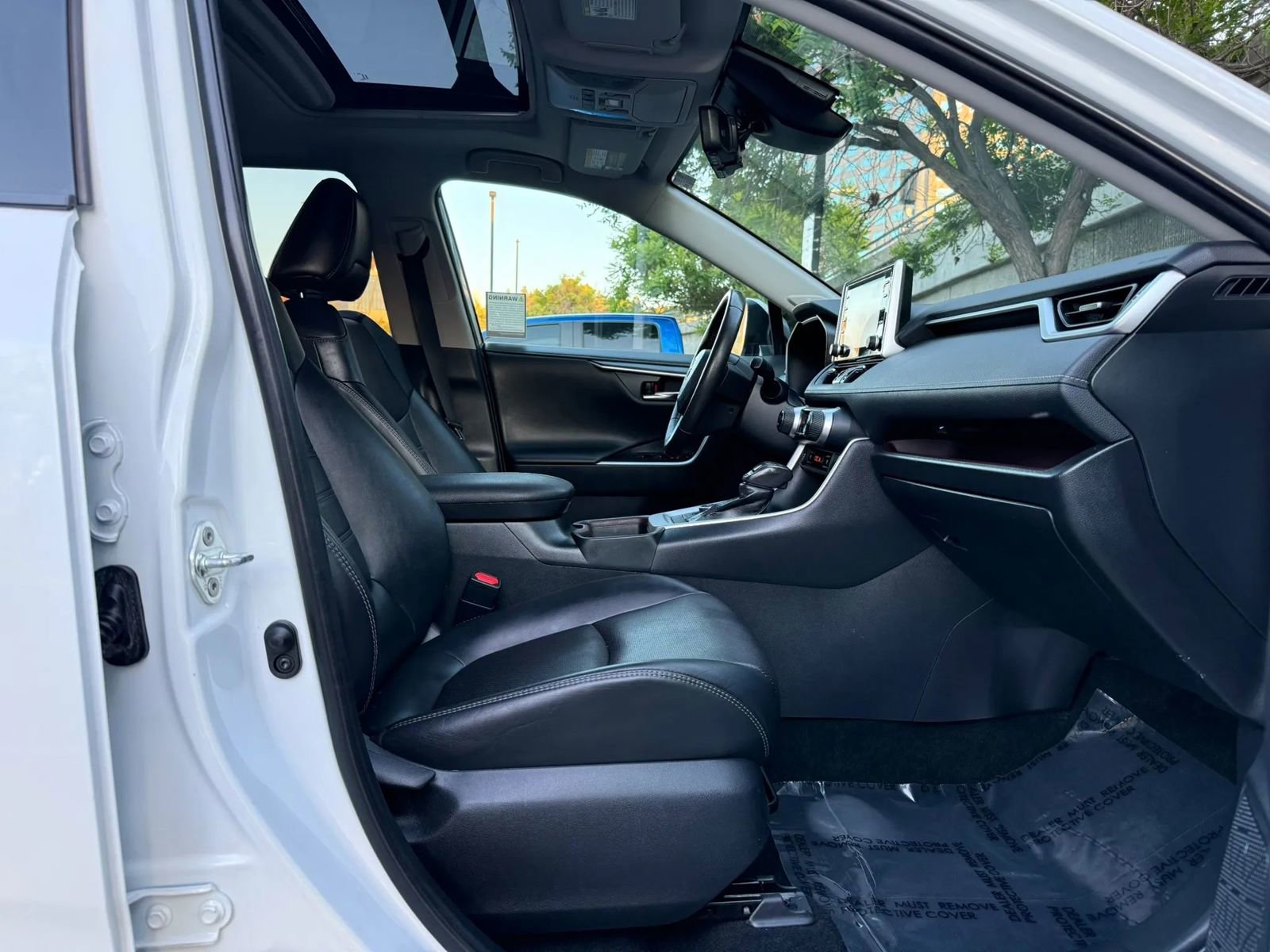 Used 2019 Toyota RAV4 Limited w/ Cold Weather Package image 27