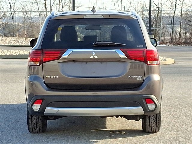 Used 2017 Mitsubishi Outlander SEL image 8
