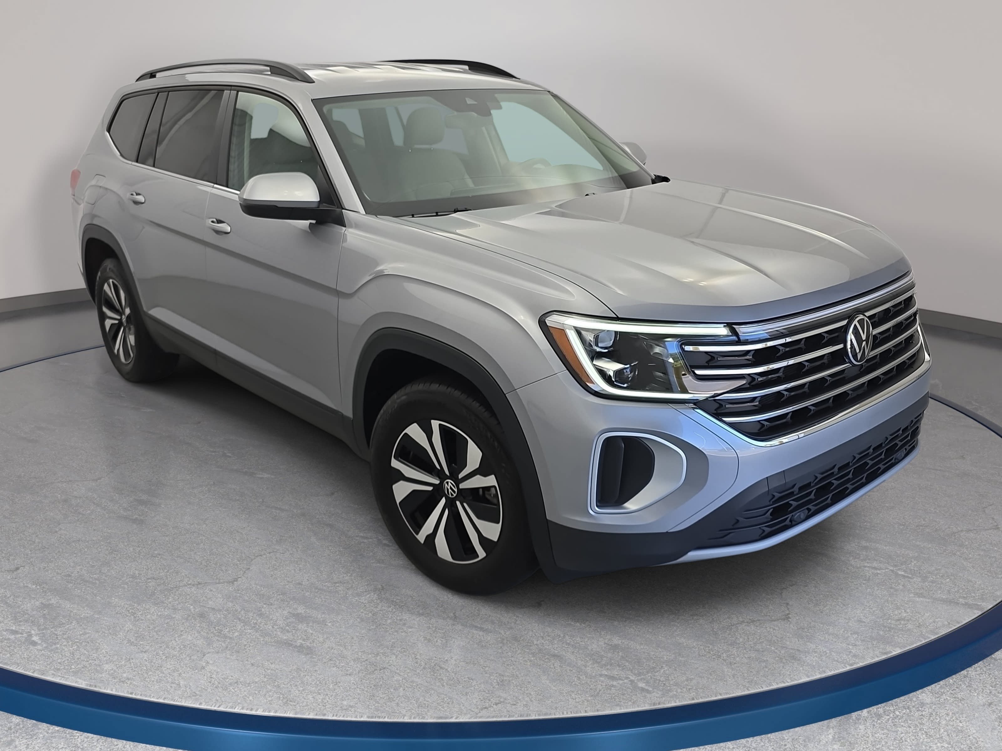 Certified 2026 Volkswagen Atlas SE FWD image 3