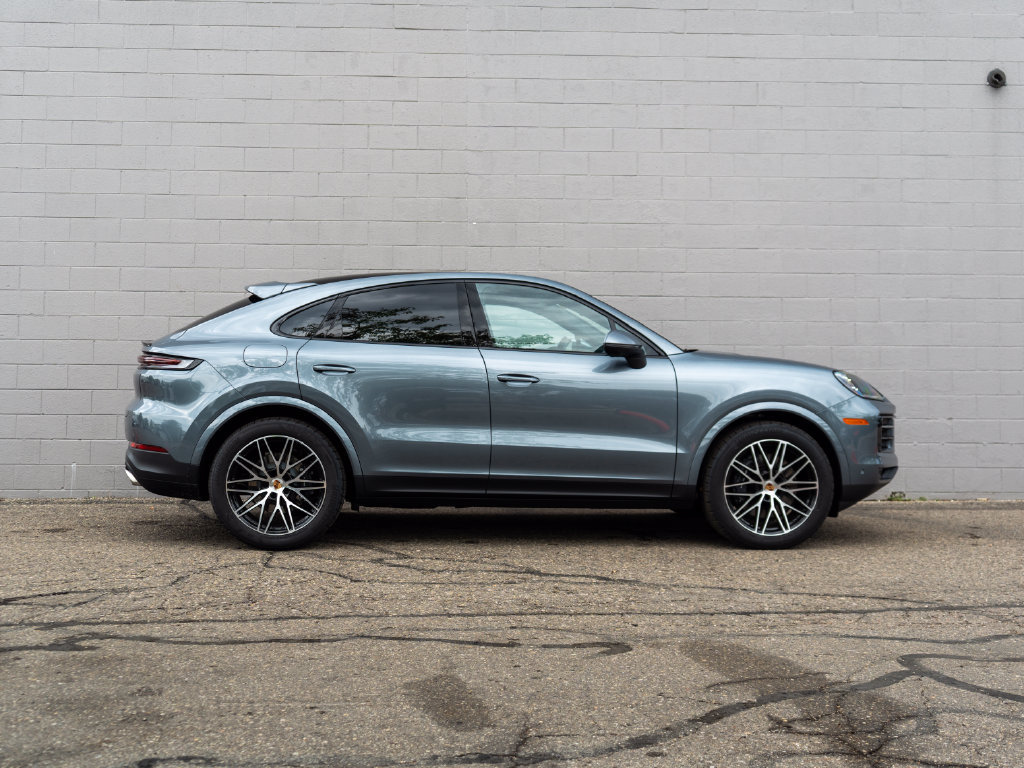 New 2026 Porsche Cayenne Coupe AWD/4WD image 8