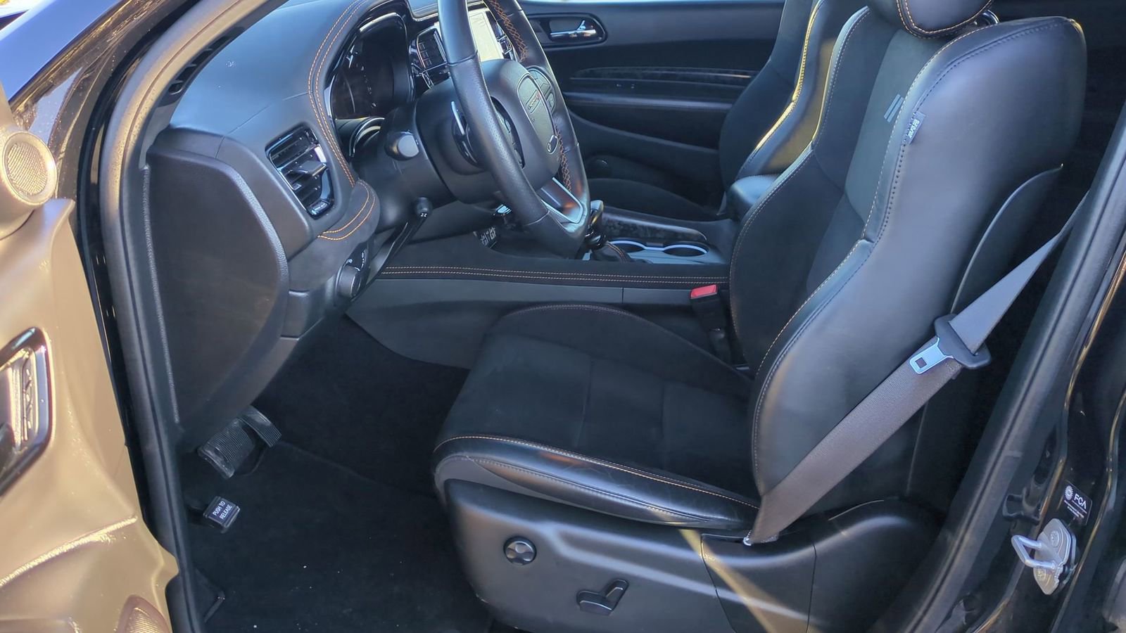 Used 2023 Dodge Durango R/T w/ Hemi Orange Plus Package image 19