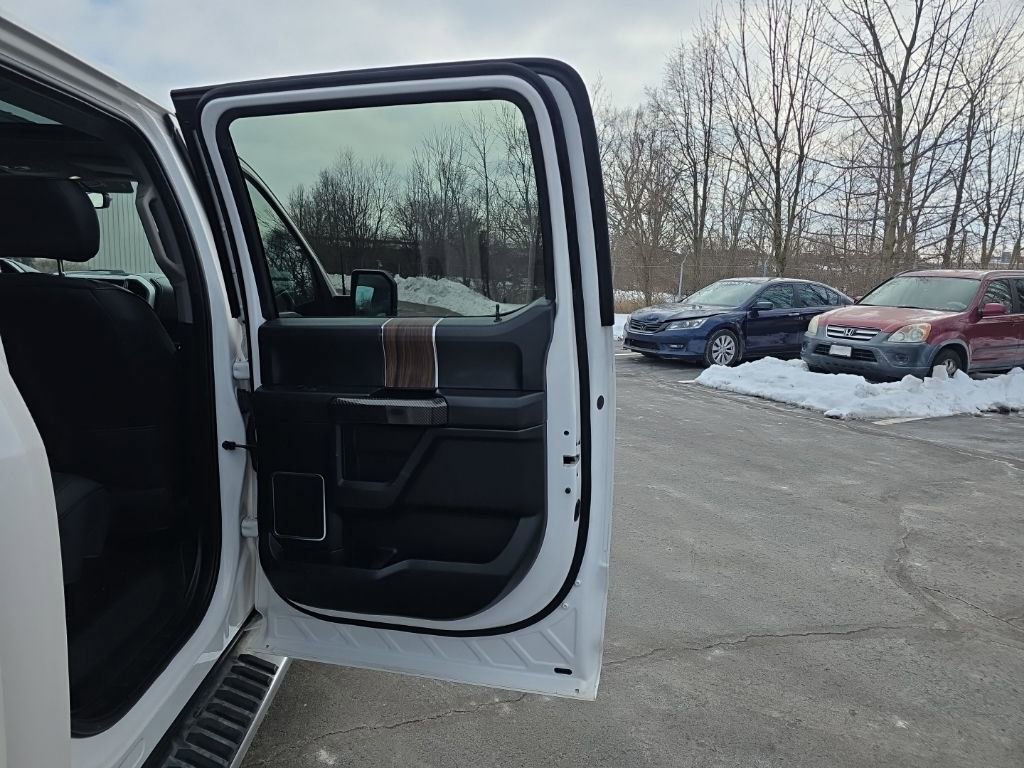 Used 2017 Ford F150 Lariat image 44