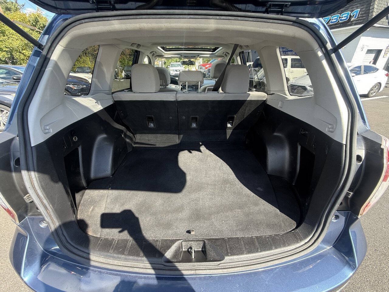 Used 2014 Subaru Forester 2.5i Premium w/ All-Weather Package AWD/4WD image 17
