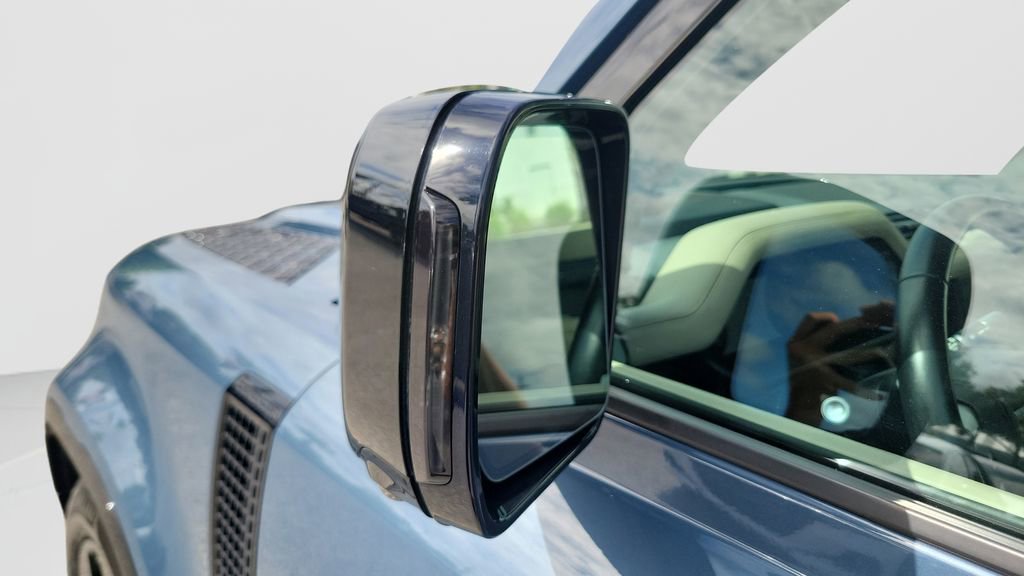 Used 2021 Land Rover Defender 110 X-Dynamic HSE image 25