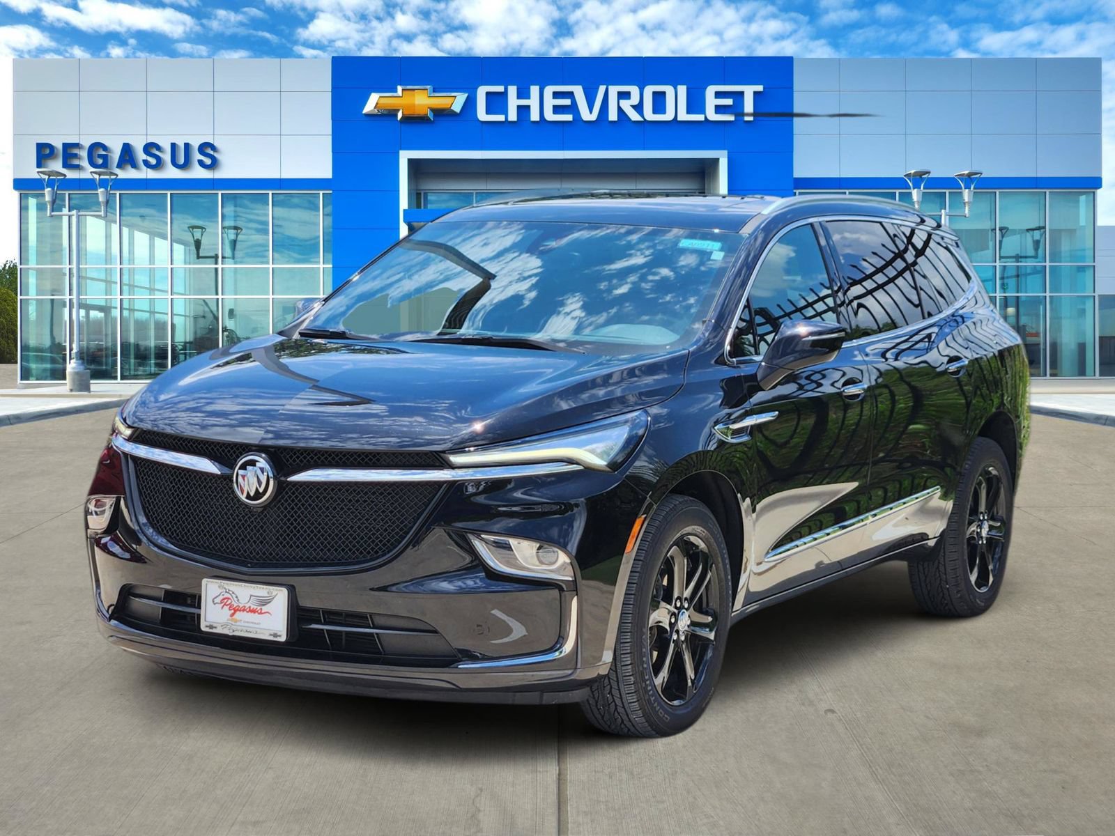 Used 2024 Buick Enclave Essence w/ Experience Buick Package FWD image 2