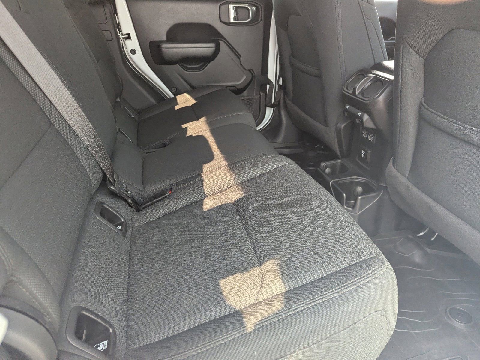 Used 2021 Jeep Gladiator Sport image 14