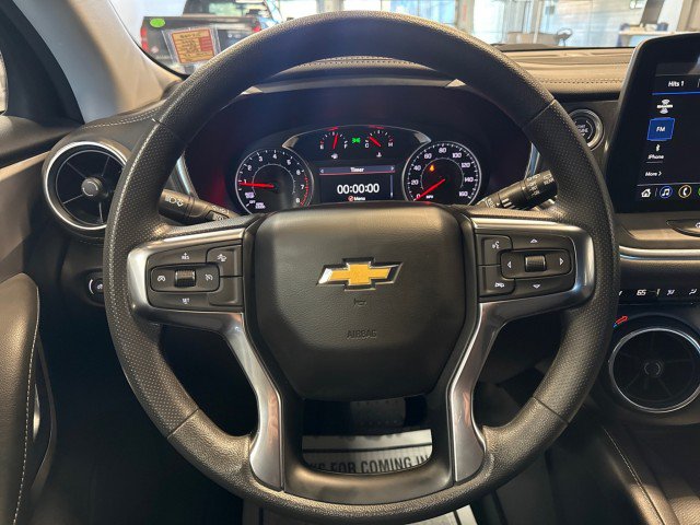 Used 2025 Chevrolet Blazer LT w/ Convenience Package FWD image 18